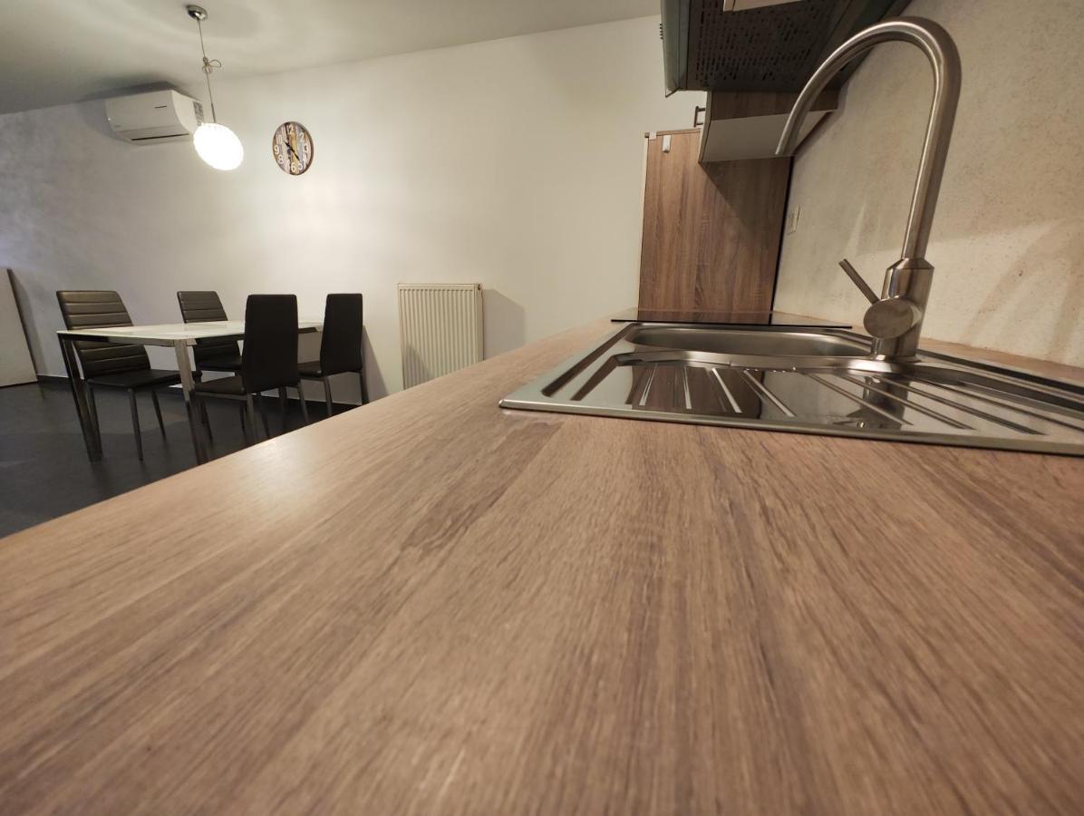 Goriska Apartments Ajdovščina Zewnętrze zdjęcie